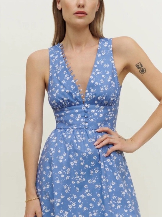 Reformation Dresses & Skirts - Reformation Isador floral mini dress